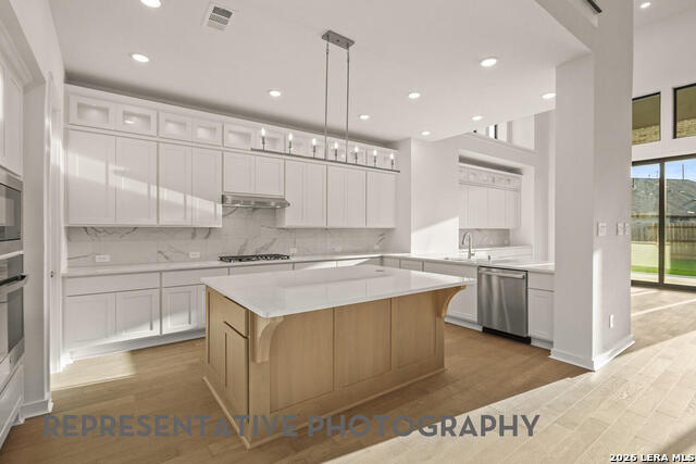 Image 3 of 8 For 7005 Hallie Hunt