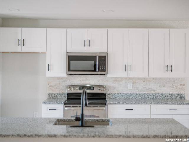 Image 7 of 17 For 115 Huxley Dr