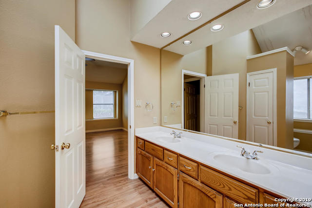 Image 15 of 25 For 8826 Lost Woods