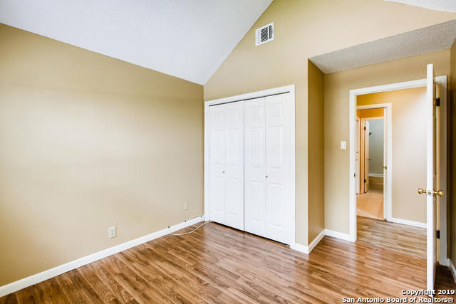 Image 18 of 25 For 8826 Lost Woods