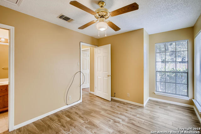 Image 21 of 25 For 8826 Lost Woods