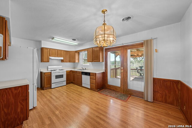 Image 7 of 36 For 4317 State Hwy 173