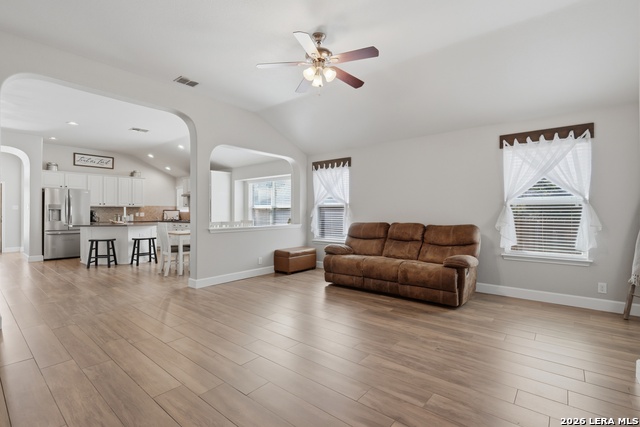 Image 19 of 35 For 1003 Lariat  