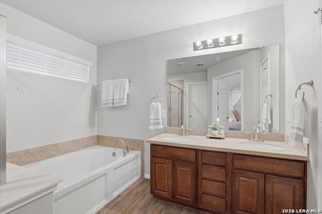 Image 23 of 35 For 1003 Lariat  