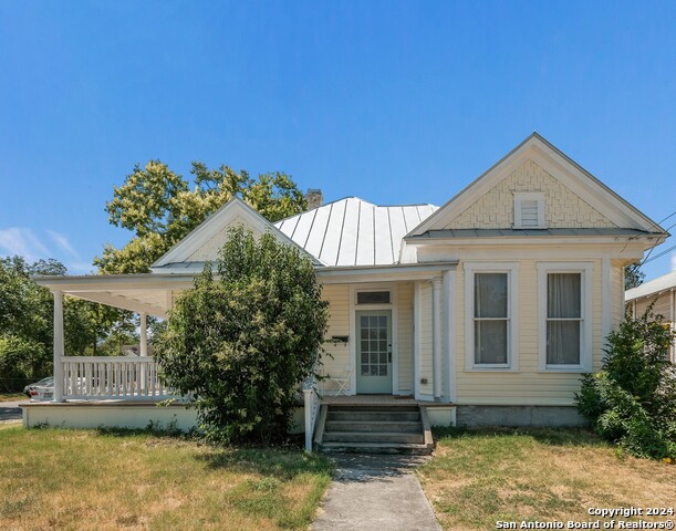 Image 2 of 19 For 732 Lamar St  1