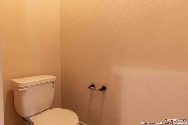 Image 5 of 30 For 5738 Golf Heights  2