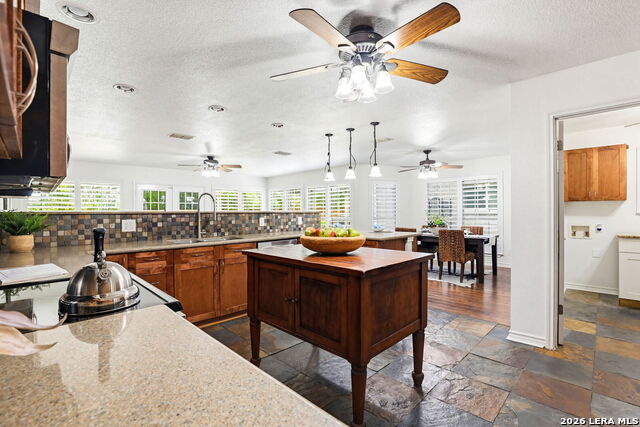 Image 16 of 46 For 2206 South Abbey Loop