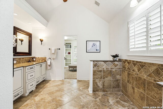 Image 19 of 46 For 2206 South Abbey Loop