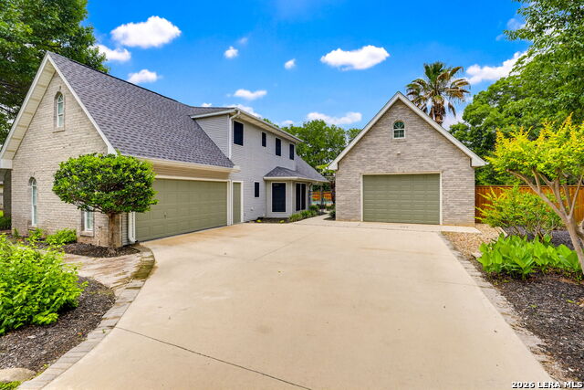 Image 31 of 46 For 2206 South Abbey Loop