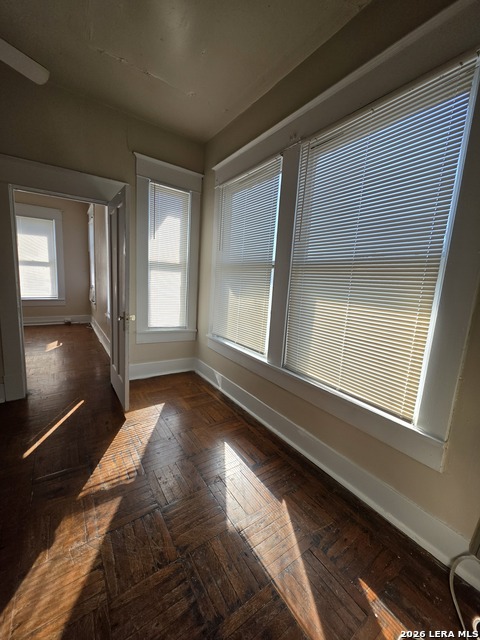 Image 17 of 23 For 124 Ashby E 6