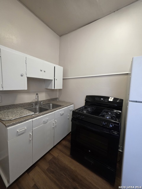 Image 18 of 23 For 124 Ashby E 6