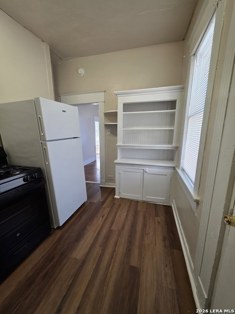 Image 20 of 23 For 124 Ashby E 6