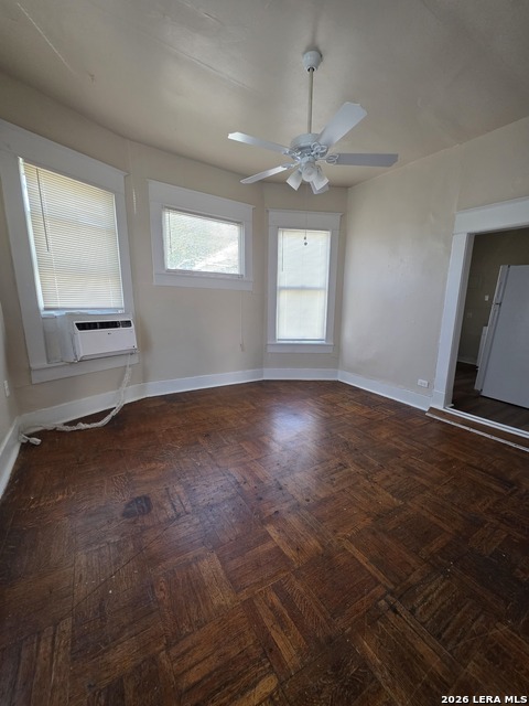 Image 6 of 23 For 124 Ashby E 6