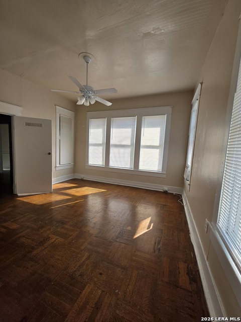 Image 7 of 23 For 124 Ashby E 6