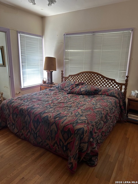 Image 11 of 17 For 844 Laurel  