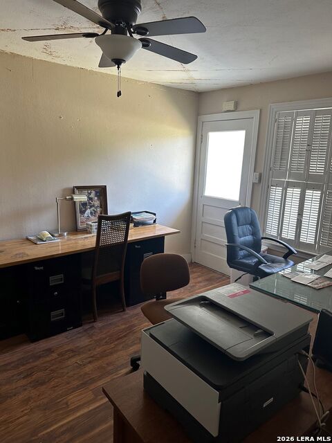 Image 13 of 17 For 844 Laurel  