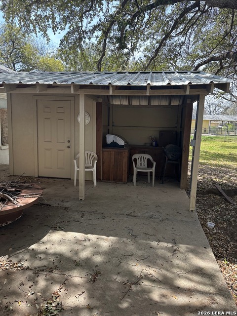 Image 15 of 17 For 844 Laurel  