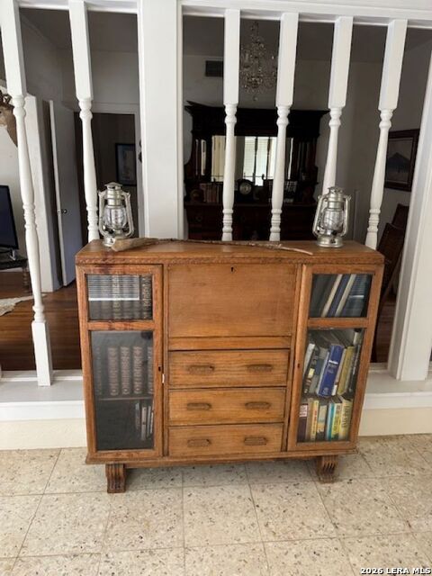 Image 6 of 17 For 844 Laurel  