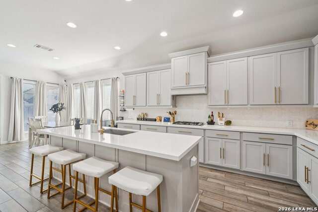 Image 12 of 35 For 14319 Apache Wls