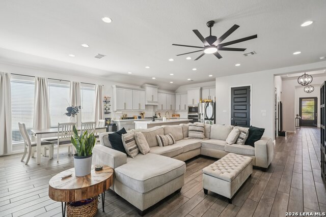 Image 3 of 35 For 14319 Apache Wls