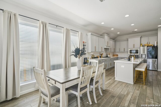 Image 8 of 35 For 14319 Apache Wls