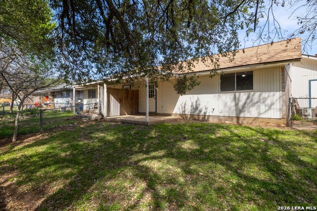 Image 17 of 19 For 309-311 Briarwood