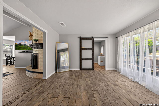 Image 11 of 27 For 4914 Crestwood Dr.