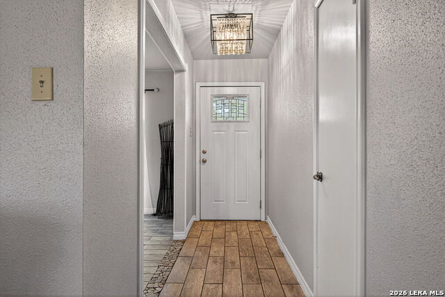 Image 3 of 27 For 4914 Crestwood Dr.