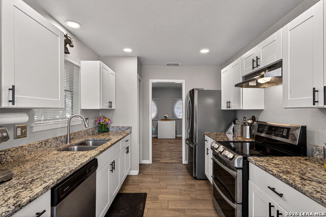 Image 7 of 27 For 4914 Crestwood Dr.