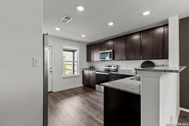 Image 18 of 35 For 12325 Vaquera Bend