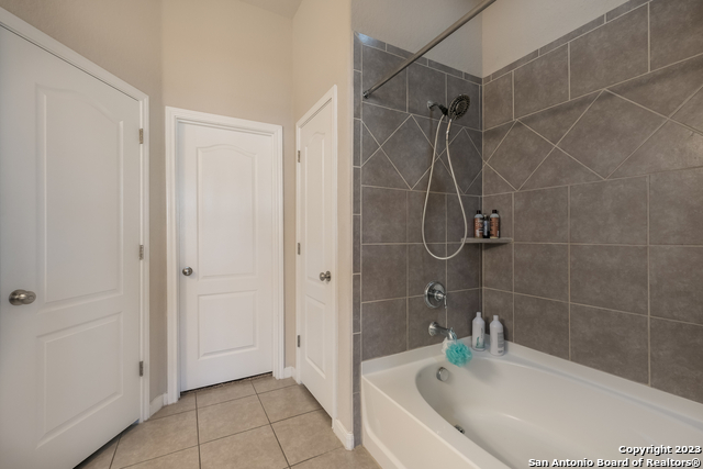 Image 10 of 18 For 8619 Angelina Parke