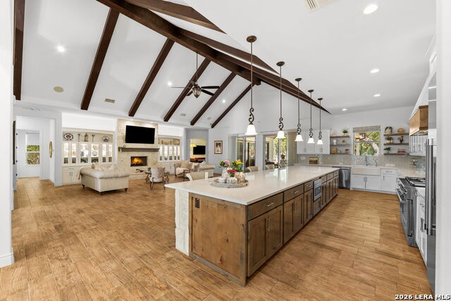 Image 17 of 49 For 956 Jenny Leigh