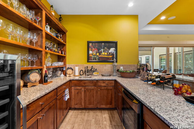 Image 32 of 49 For 956 Jenny Leigh