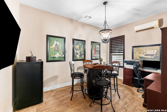 Image 34 of 49 For 956 Jenny Leigh