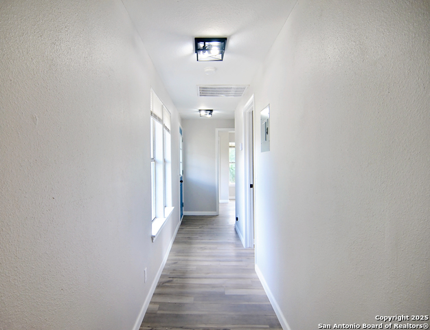 Image 18 of 33 For 806 Adams St. N