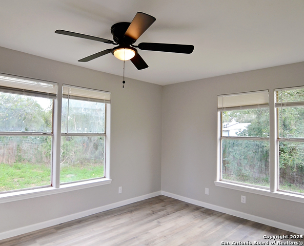 Image 26 of 33 For 806 Adams St. N