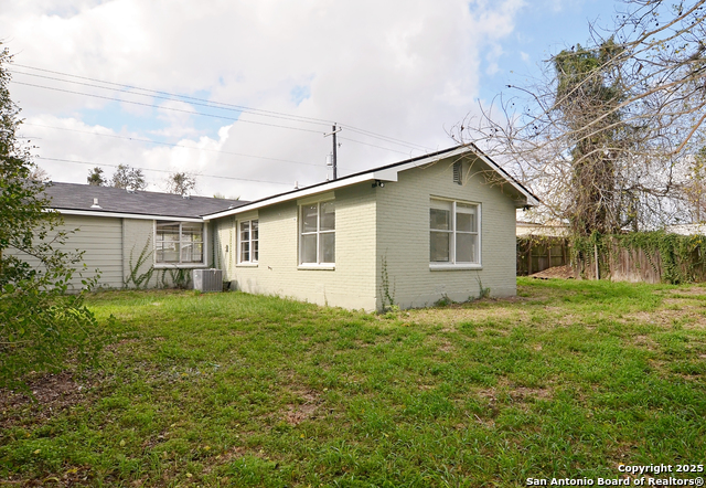 Image 32 of 33 For 806 Adams St. N