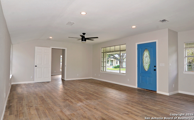 Image 6 of 33 For 806 Adams St. N