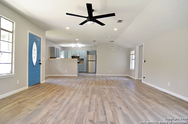 Image 7 of 33 For 806 Adams St. N