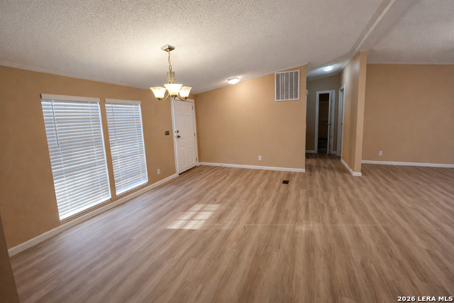 Image 6 of 16 For 938 Patricia Ann