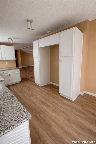 Image 8 of 16 For 938 Patricia Ann