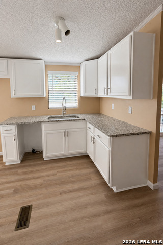 Image 9 of 16 For 938 Patricia Ann