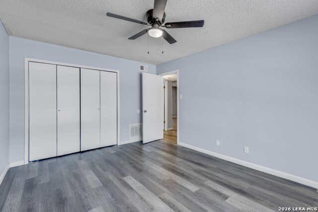 Image 11 of 19 For 3243 Nacogdoches  609