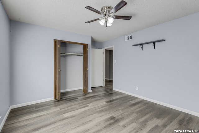 Image 15 of 19 For 3243 Nacogdoches  609