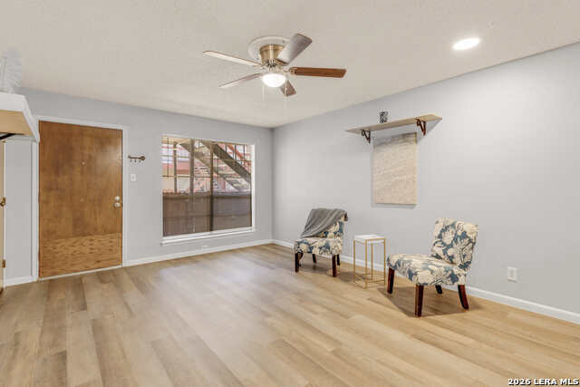 Image 5 of 19 For 3243 Nacogdoches  609