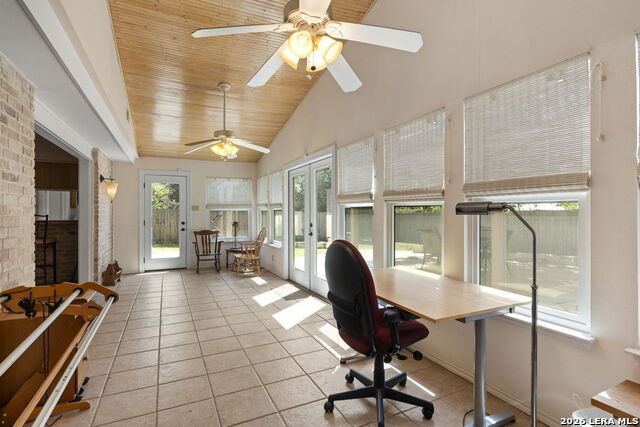 Image 18 of 36 For 2422 Shadow Cliff St