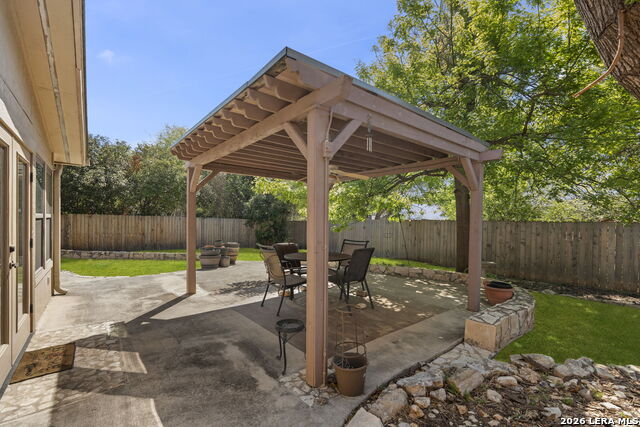 Image 29 of 36 For 2422 Shadow Cliff St