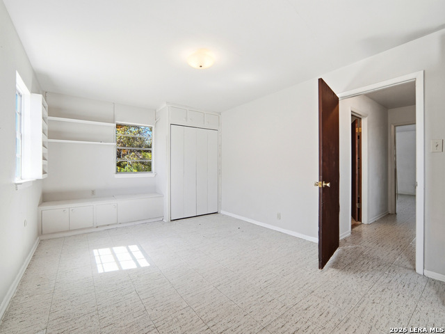 Image 23 of 37 For 300 Avenue M