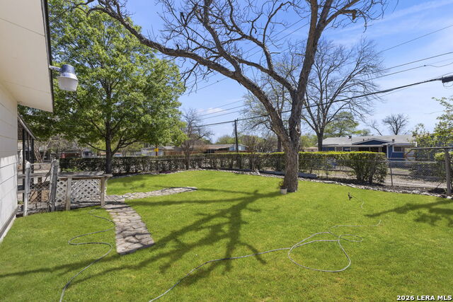 Image 23 of 29 For 602 Craigmont