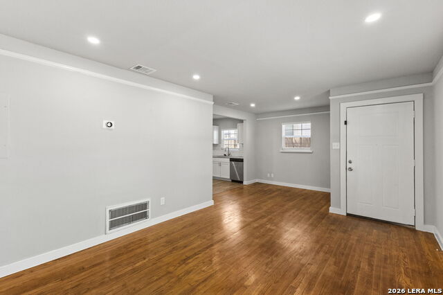 Image 4 of 29 For 602 Craigmont